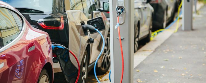 Electric Cars: Pros and Cons